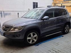 Grau Gebraucht 2009 VW Tiguan Track & Field SUV | 4.000 € (Fairer Preis)