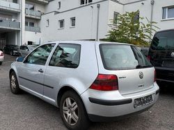 Silber Gebraucht 2001 VW Golf IV Comfortline Limousine | 1.899 € (Fairer Preis)