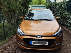 Orange Gebraucht 2017 Hyundai i20 Trend Limousine | 9.500 € (Guter Preis)