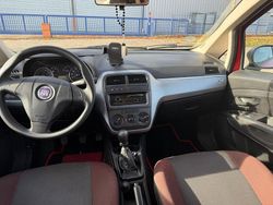 Rot Gebraucht 2009 Fiat Punto Kleinwagen | 2.600 €