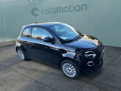 Schwarz Gebraucht 2021 Fiat 500e Action Limousine | 14.430 € (Etwas zu teuer)