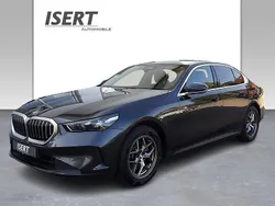 Grau Gebraucht 2024 BMW 520 Comfort Edition Limousine | 52.950 € (Superpreis)