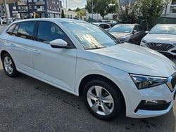 Weiß Gebraucht 2023 Skoda Scala Style Kleinwagen | 23.500 € (Fairer Preis)