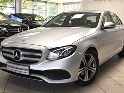 Iridiumsilbermet. Gebraucht 2018 Mercedes E200 Kombi | 19.100 € (Fairer Preis)