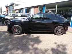 Schwarz Gebraucht 2022 Ford Mustang Mach-E GT SUV | 39.950 € (Superpreis)