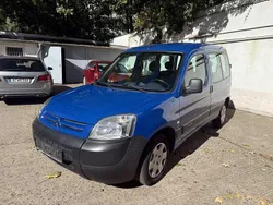 Blau Gebraucht 2008 Citroën Berlingo First Van / Kleinbus | 2.500 € (Etwas zu teuer)