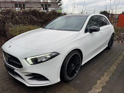 Weiß Gebraucht 2022 Mercedes A180 AMG line Limousine | 25.000 € (Guter Preis)
