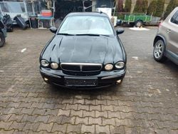 Schwarz Gebraucht 2001 Jaguar X-type Limousine | 1.000 € (Superpreis)