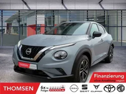 Ceramic grey Gebraucht 2024 Nissan Juke N-Connecta SUV | 21.450 € (Fairer Preis)