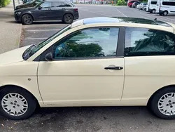 Beige Gebraucht 2004 Lancia Ypsilon Kleinwagen | 500 € (Superpreis)