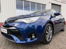 Blau Gebraucht 2017 Toyota Avensis Edition-S Kombi | 9.980 € (Guter Preis)