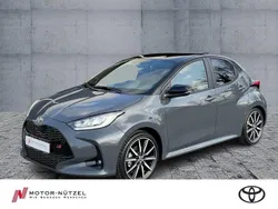 Schwarz Gebraucht 2025 Toyota Yaris Hybrid Sport Limousine | 31.990 € (Teuer)