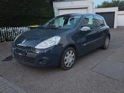 Blau Gebraucht 2012 Renault Clio IV Expression Kleinwagen | 2.950 € (Fairer Preis)
