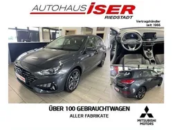 Grau metallic Gebraucht 2024 Hyundai i30 Pure Limousine | 18.690 € (Guter Preis)