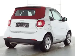 Kristallweiss Gebraucht 2018 Smart ForTwo Cabrio Passion Cabrio | 18.666 € (Fairer Preis)