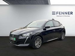 Lackierung schwarz perla nera/ Gebraucht 2023 Peugeot e-208 Allure Kleinwagen | 25.990 € (Teuer)