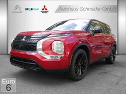 Rot (metallic) Gebraucht 2023 Mitsubishi Outlander Edition SUV | 54.889 €