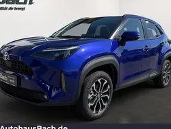 Blau Neu 2025 Toyota Yaris Cross SUV | 31.540 € (Etwas zu teuer)