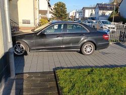 Schwarz Gebraucht 2011 Mercedes E220 Limousine | 6.900 € (Fairer Preis)