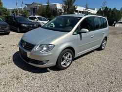 Silber Gebraucht 2009 VW Touran Trendline Van / Kleinbus | 1.800 € (Superpreis)