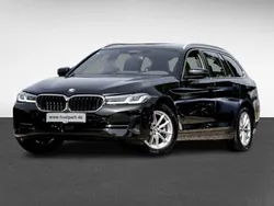 Black sapphire metallic Gebraucht 2020 BMW 520 Kombi | 31.177 € (Fairer Preis)