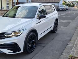 Weiß Gebraucht 2023 VW Tiguan Allspace Style SUV | 39.990 € (Etwas zu teuer)