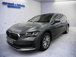 Grau Neu 2025 Skoda Superb Selection Kombi | 44.790 € (Fairer Preis)