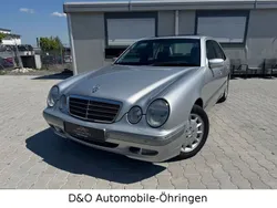 Mercedes E320