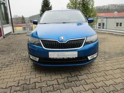 Blau Gebraucht 2015 Skoda Rapid Ambition Kombi | 7.750 € (Fairer Preis)