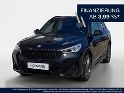 Saphirschwarz metallic Gebraucht 2023 BMW X1 M Sport SUV | 47.890 € (Teuer)