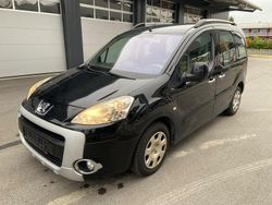 Schwarz Gebraucht 2009 Peugeot Partner Tepee Tendance Van / Kleinbus | 3.249 € (Fairer Preis)