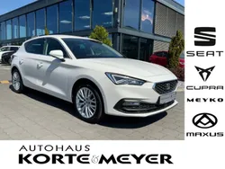 Weiss Gebraucht 2021 Seat Leon XCELLENCE Limousine | 22.900 € (Fairer Preis)