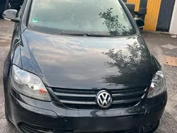 Schwarz Gebraucht 2005 VW Golf V Limousine | 2.450 € (Fairer Preis)