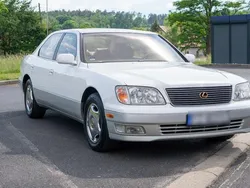 Weiß Gebraucht 2000 Lexus LS400 Limousine | 15.875 €