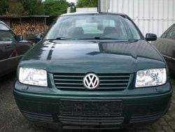 Grün Gebraucht 1998 VW Bora Basis Limousine | 1.250 €