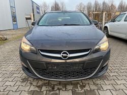 Grau Gebraucht 2015 Opel Astra Selection Limousine | 4.950 € (Guter Preis)