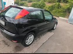 Schwarz Gebraucht 2001 Ford Focus Kombi | 890 € (Fairer Preis)