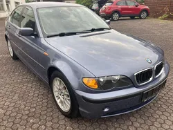 Stahlblau Gebraucht 2002 BMW 320 Limousine | 6.600 € (Fairer Preis)