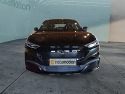 Schwarz Gebraucht 2021 Ford Mustang Mach-E Extended Range SUV | 36.790 € (Guter Preis)
