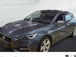 Grau Gebraucht 2024 Seat Leon FR Limousine | 25.333 € (Guter Preis)