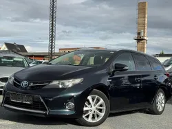 Schwarz Gebraucht 2014 Toyota Auris Touring Sports Cool Kombi | 9.999 € (Fairer Preis)
