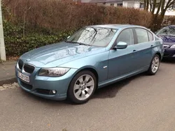 Blau Gebraucht 2008 BMW 330 Limousine | 20.990 €
