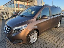 Dolomitbraun Gebraucht 2019 Mercedes V220 Edition Van / Kleinbus | 35.900 € (Fairer Preis)