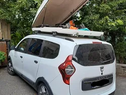 Weiß Gebraucht 2021 Dacia Lodgy Stepway Van / Kleinbus | 14.900 €