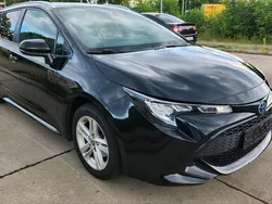 Schwarz Gebraucht 2022 Toyota Corolla Hybrid Kombi | 16.900 €