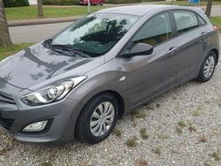 Grau Gebraucht 2014 Hyundai i30 Classic Limousine | 5.800 € (Guter Preis)