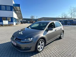 Grau Gebraucht 2014 VW Golf VII Comfortline Limousine | 10.990 € (Fairer Preis)