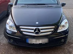 Schwarz Gebraucht 2007 Mercedes B200 Van / Kleinbus | 3.999 € (Fairer Preis)