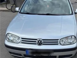 Silber Gebraucht 2002 VW Golf IV Kleinwagen | 2.600 € (Fairer Preis)