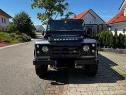 Grau Gebraucht 2015 Land Rover Defender SUV | 44.600 €